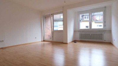 2x helle & schöne 1-Zi.-Whg., renoviert, Balkon, Küchenzeile, *TOP LAGE*