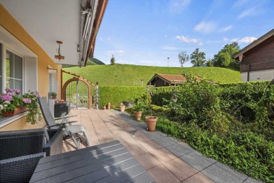 Großzügige Erdgeschosswohnung mit Garten und Garage, im Herzen von Ruhpolding!