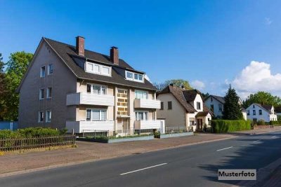 Mehrfamilienhaus mit 3 Wohnungen, 2 Stellplätze