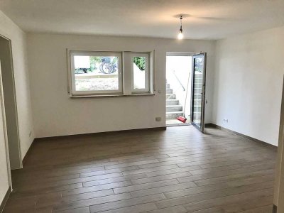 Moderne 2-Zimmer-Wohnung mit neuer Einbauküche und Terrasse in Rauenberg