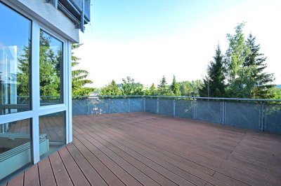 *Mit riesiger Terrasse - 2-ZKB-Wohnung mit traumhaftem Ausblick*