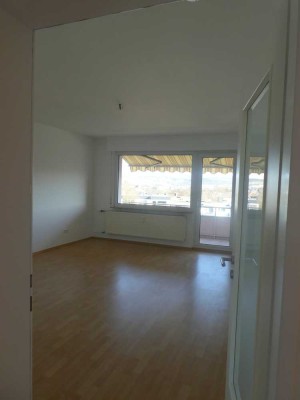 Geräumige helle  2-Zimmerwohnung in Idstein