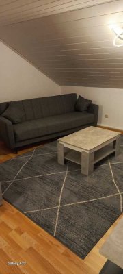 Möblierte 3-Zimmer-DG-Wohnung für Student/in oder Single in Weiden