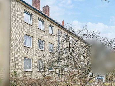 Hamburg-Barmbek-Süd: 2,5-Zimmer-Hochparterrewohnung mit Südwest-Balkon nahe Eilbekkanal
