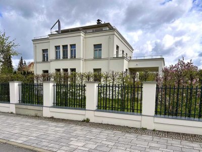 Exklusive Villa mit ca. 625 m² Wohn- & Nutzfläche in einer Privatstraße in feinster Lage Potsdams
