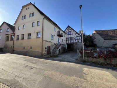 Doppeltes Glück: Charmantes Wohnhaus mit vielseitigem Nebenhaus