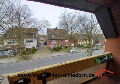 Maisonette-Eigentumswohnung mit Balkon, Dachstudio, Dachterrasse, Kamin u. Garage in Oberhausen!