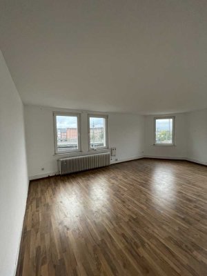 Renovierte 4 Zimmer Wohnung am Hauptbahnhof