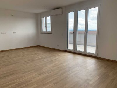 3 Zimmer-Penthousewohnung mit  Alpenpanoramaterrasse und Einbauküche