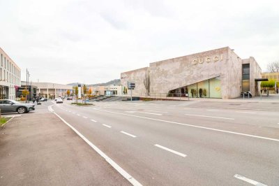 Traumhafte 4-Zi.-EG-Wohnung mit Balkon + Terrasse - direkt an der Outlet-City in Metzingen!