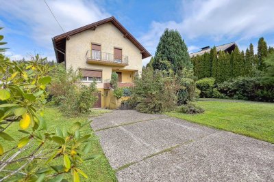 Idyllische Lage und 1856m² Grund - Renovierungsbedürftiges Einfamilienhaus mit Garage