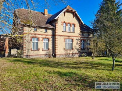 Dr. Lehner Immobilien NB - 
Charmante Stadtvilla mit großem Garten am Stadtrand