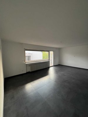 ‼️Moderne, kernsanierte Wohnung mit großzügigem Balkon in zentraler und ruhiger Lage✅