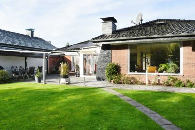 Exklusiver Bungalow Traum: 
Komplett modernisiert und voller Highlights