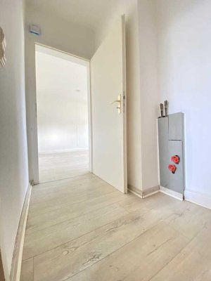 *** Ruhige Lage *** Sehr helles Single-Apartment ***