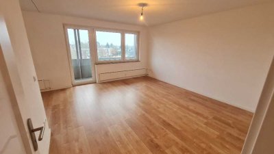 Renovierte 1-Zimmer Wohnung mit großen Balkon über den Dächern von Elmshorn