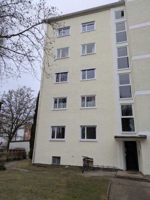 3-Zimmer-Hochparterre-Wohnung nahe U-Bahnhof Kreiller Str. - Berg am Laim