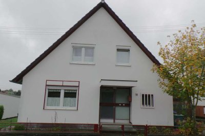 Neues Zuhause gesucht? Hier ist es! Einfamilienhaus mit Garage in ruhiger Lage