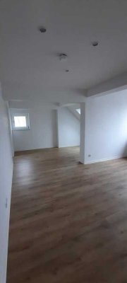 3 Zimmer neu renoviert