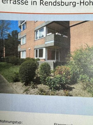 Schöne und gepflegte 3-Zimmer-Erdgeschosswohnung mit Balkon und EBK in Rendsburg