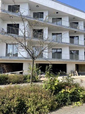 Erstbezug: ansprechende 1 Zimmer-Terrassenwohnung mit Einbauküche und Balkon in Gummersbach