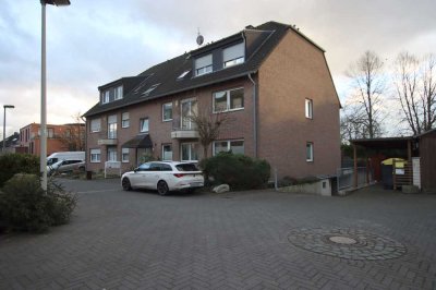 Geräumige 2,5 Zimmerwohnung mit 2 Balkonen und TG Stellplatz