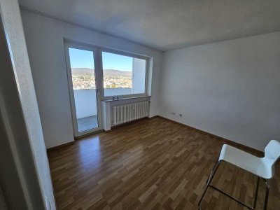 900 € - 58 m² - 2.0 Zi.