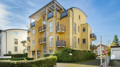 Moderne 1-Zimmer-Wohnung mit offener Küche und französischem Balkon in gepflegter Stadtvilla