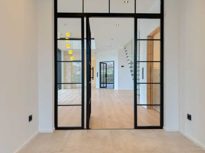 **Luxusvilla mit weitläufigem Grundstück – Exklusives Wohnen nahe Landshut**