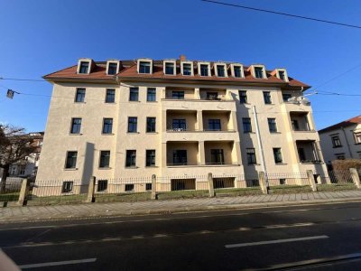 Dresden-Blasewitz: Freie 2-Zi.-Wohnung mit Balkon