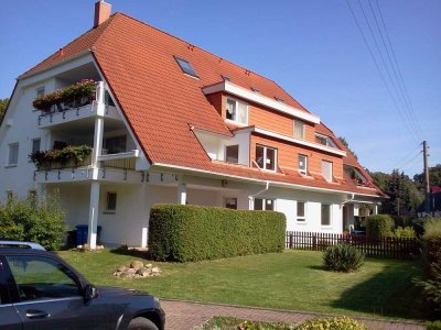 Kapitalanlage - schöne, vermietete 3-Raum-Erdgeschoss-Terrassenwohnung im ruhigen Ebersbach!