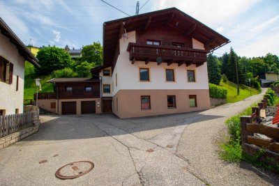 DIE GELEGENHEIT! MEHRFAMILIENHAUS MIT DREI WOHNEINHEITEN UND GROSSEM GRUNDSTÜCK (CA. 2.026 m²) IN UNMITTELBARER STADTNÄHE VON SPITTAL!