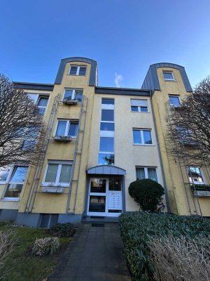 Schöne 3-Zimmer-Dachgeschosswohnung mit Balkon in Hilden