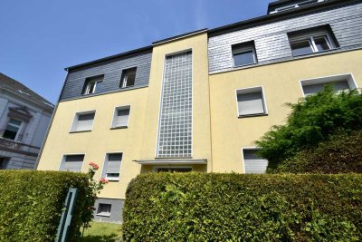 Lichtdurchflutete 3 Zimmer-Wohnung mit Balkon im 2.OG in unmittelbarer Nähe der Innenstadt