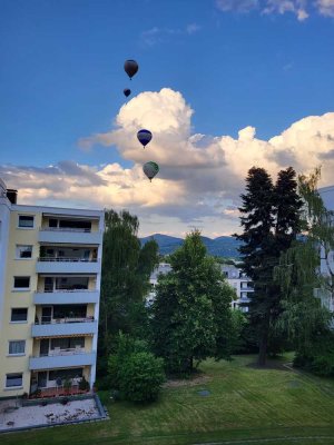 Geräumige, stilvolle und gepflegte 5-Zimmer-Maisonette-Wohnung mit geh. Innenausstattung mit EBK