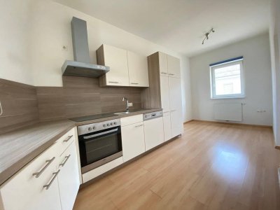 *Rudersdorf* Helle 3-Zimmer-Wohnung mit Küche &amp; Parkplatz zum fairen Preis!