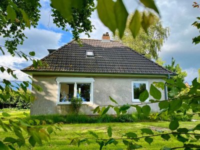 Einfamilienhaus im Herzen von Niebüll, bahnhofsnah, ideal für Syltpendler, auf 1005 m² großem eingew