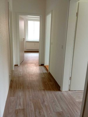 Helle 3-Raum-Wohnung im Erdgeschoss- Ideal für Familien