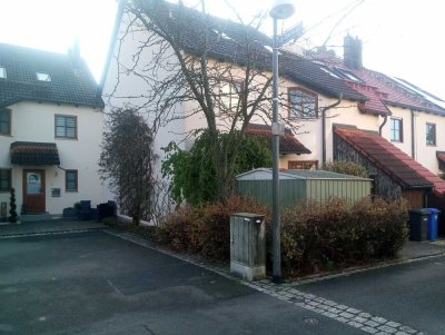 Freundliches und gepflegtes 5-Zimmer-Reihenendhaus mit EBK in Erlangen Kriegenbrunn