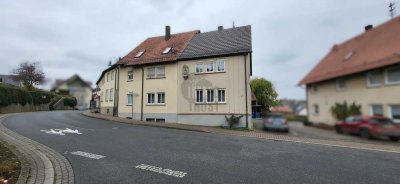 GEMÜTLICH WOHNEN MIT GROSSER GARAGE UND SCHREBERGARTEN