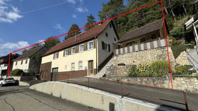 Idyllisch gelegenes, ehemaliges Bauernhaus mit diversen Nebengebäuden in Veringenstadt