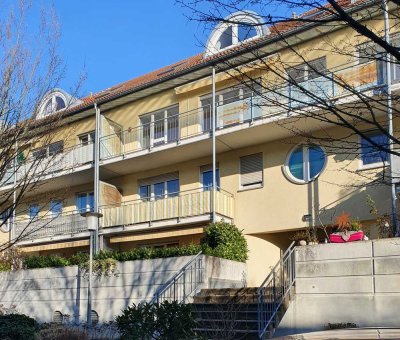 Sonnige 2,5 Zimmerwohnung mit großzügigem Balkon und Tiefgarage in Speyer