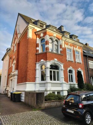 Jugenstil Altbau - Mehrfamilienhaus zwei Zimmer Wohnung