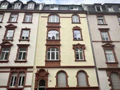 Helle, charmante Altbauwohnung im Herzen der Stadt mit perfektem Schnitt in Frankfurt am Main