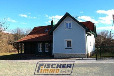 TOP-SANIERT - Entzückendes Einfamilienhaus im Grünland mit 1804 m² großem Grundstück und Nähe zum Pferdegestüt