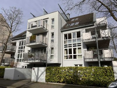 Exklusive, geräumige 1-Zimmer-Wohnung mit Balkon und EBK in Düsseldorf