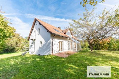 Liebevoll kernsaniert! Einfamilienhaus mit großem Garten in ruhiger Wohnlage