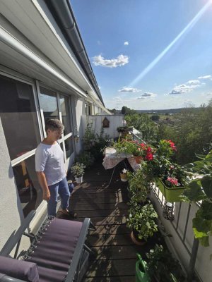 Sehr schöne helle 2-R-Whg mit Balkon, barrierearm, TGSP