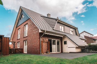 Raumwunder, provisionsfrei: Schöne und gepflegte 5-Zimmer-Doppelhaushälfte in Rosengarten