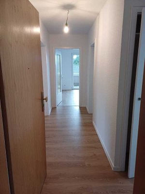 Erstbezug nach Renovierung! 4-Zimmer-Wohnung mit Balkon und Küche